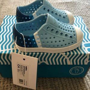 NWT Native Jefferson shoes in C4/ UK 3